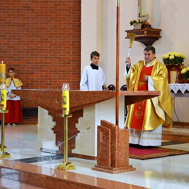 Błogosławieństwo nowego ołtarza 2015 - Parafia Fatimska