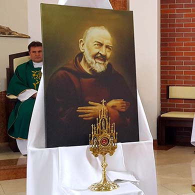 Nawiedzenie relikiw Św. ojca Pio - Parafia Fatimska